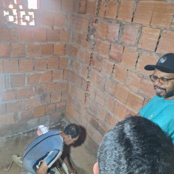 Os seminaristas do Seminário São José, junto ao reitor Padre Marcílio, motivados pela Campanha da Fraternidade 2026