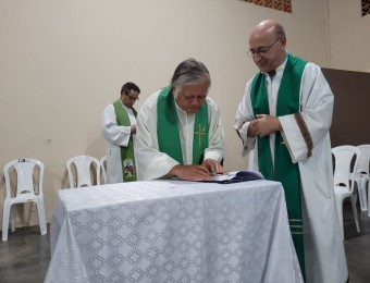 Posse do Padre Sandro como novo Pároco da Paróquia Santíssima Trindade