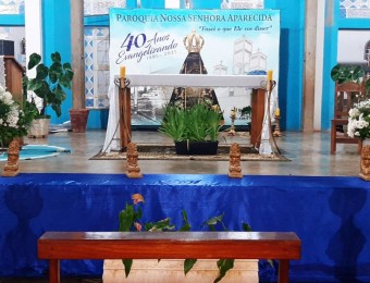 Celebração comunitária de casamentos na catequese de adultos na Paroquia Aparecida- Cáceres.