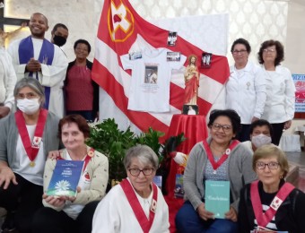 Paróquia Nossa Senhora Aparecida celebra um ano da Páscoa do Padre Edson 