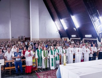 No dia 26 de julho, Dom José, nosso bispo emérito, e o Pe. Benedito peregrinaram à Paróquia Nossa Senhora do Pilar, em Jauru, onde se encontra o jazigo do Beato Nazareno Lanciotti. 