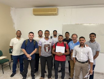 O reitor do Seminário Maior São José: Pe. Marcilio e os seminaristas da Diocese São Luiz de Cáceres concluiram  o curso da Pastoral da esperança
