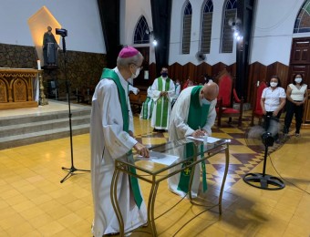 Padre Jair Fante é empossado como Pároco