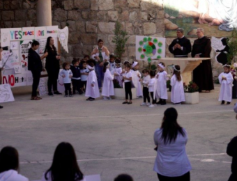 Crianças e jovens da Terra Santa pedem a paz