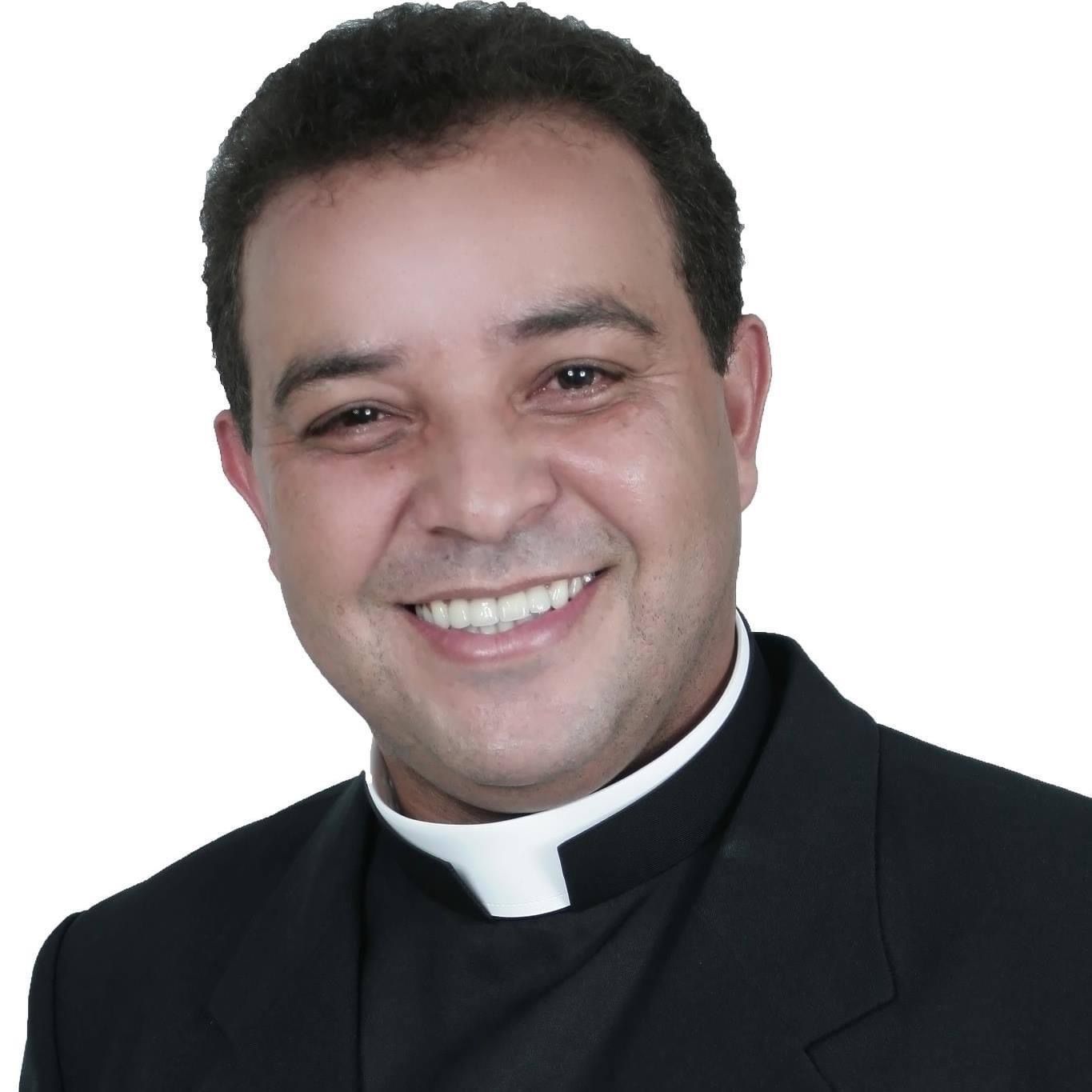 Pe. Antônio Rogerio Gonçalves e Ecônomo